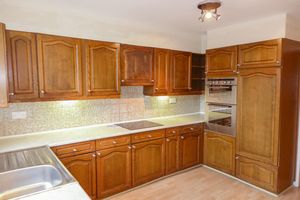 KITCHEN- click for photo gallery